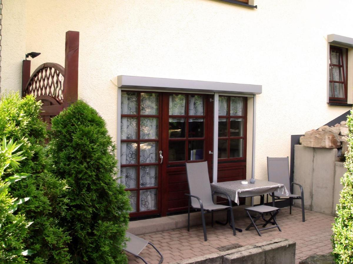 Ferienwohnung-Barrique นอยชตัดท์ อัน แดร์ ไวน์ชตราเซอ ภายนอก รูปภาพ